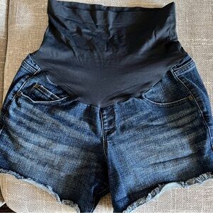 Maternity shorts